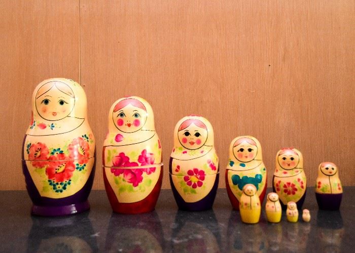 Russian Nesting Dolls / Matryoshka 