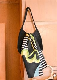 Women's Purses, Handbags & Scarves