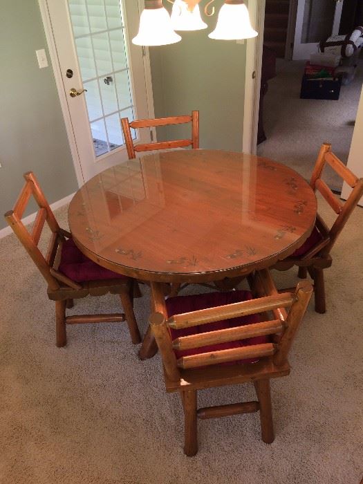 Vintage pine log cabin table w/4 chairs.