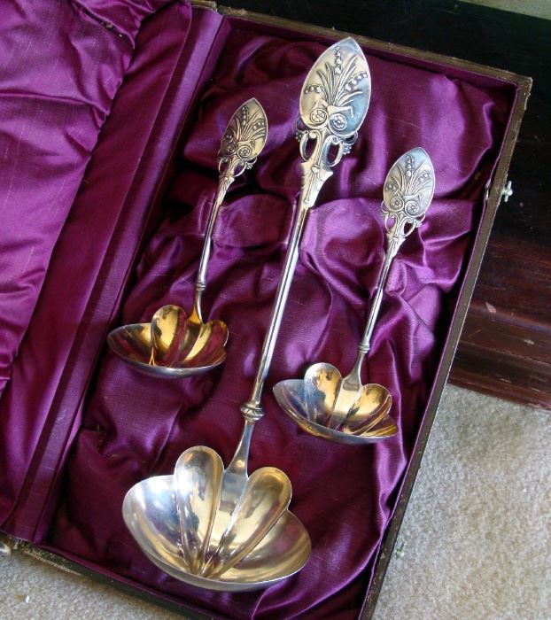Edwardian sterling silver ladle set with gold wash bowls in original box, marked Duhme & Co.