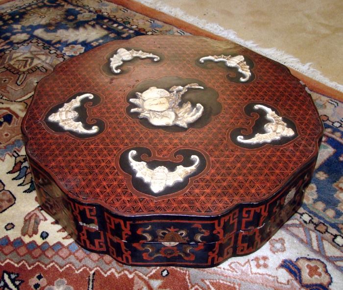 Late 19th - early 20th century Peking lacquer cake box decorated with Ivorine bats and fruit