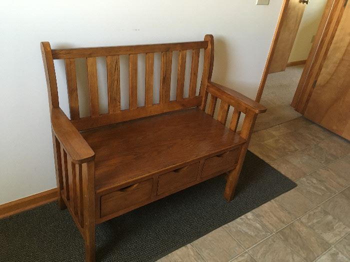 I love this bench seat.  Perfect for any entryway.