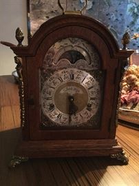 Mantle Clock - Excellent Condition
