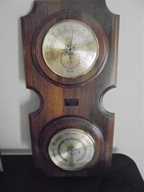 Wood barometer & temperature guage 