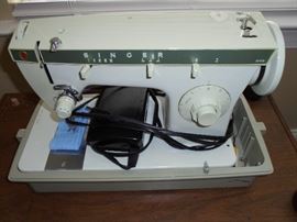 Singer portable sewing machine