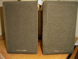 Realistic desk speakers