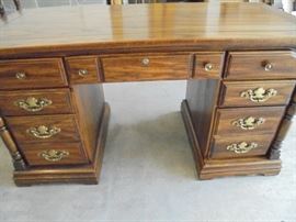 wood desk w/9 dreawers
