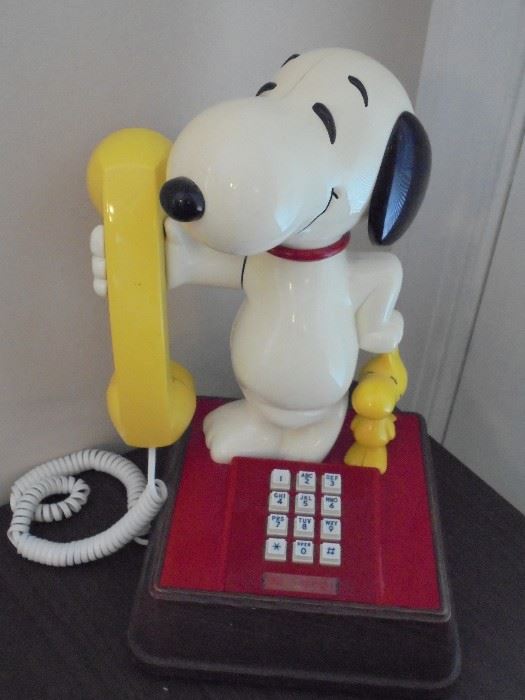 Vintage 1976 Snoopy & Woodstock phone push buttons