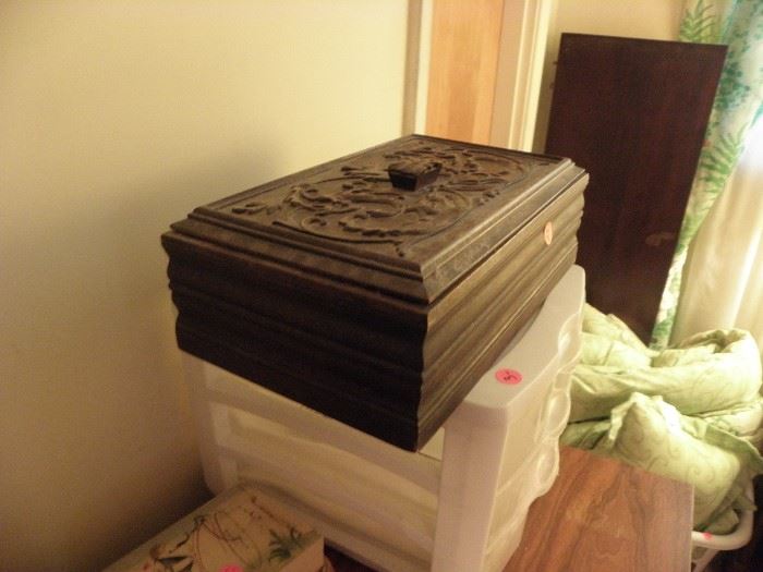 Unique wooden carbed box