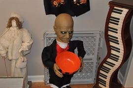 Halloween creepy butler candy holder, piano keyboard CD cabinet