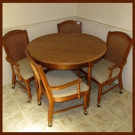 Very Nice Small Casual Dinette Set, comes with Extra Leaf 
