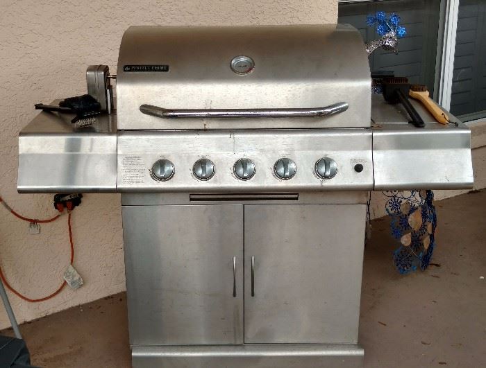 Perfect Flame Gas Grill w/Side Burner & Rotisserie. Tank included.