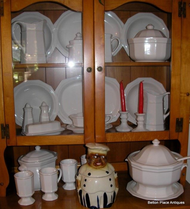 Pfaltzgraf Dinner set with everything, pottery Cookie jar has been sold