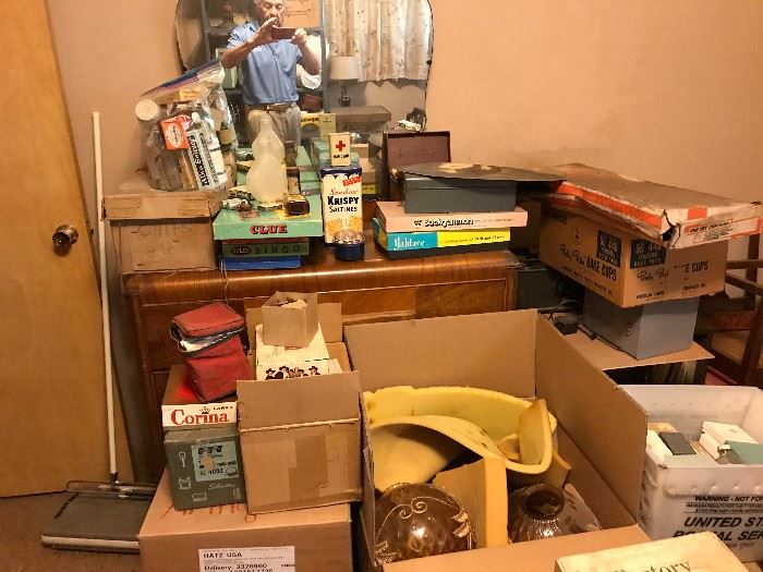Toys, puzzles, giftware, china, hummels and more boxes