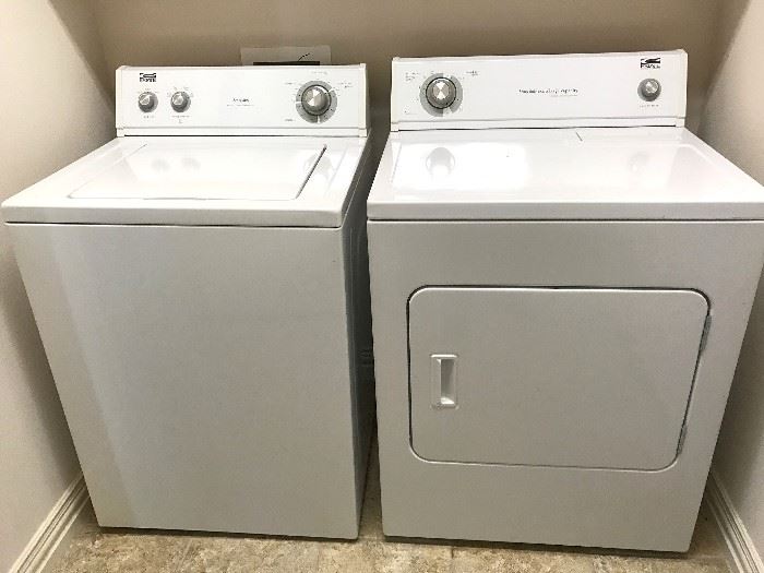 CLEAN Whirlpool Washer and dryer