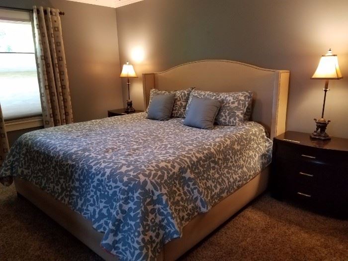 King Upolstered Headboard and bed