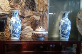 PAIR OF CHINESE REPUBLIC VASES