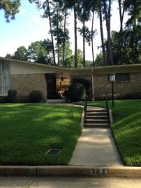 This Mid-Century Modern home in the Andy Woods School district is waiting your arrival.
