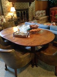 Oval dining table & 4 chairs