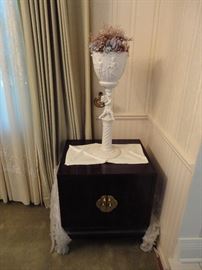 Henredon oriental Asian campaign end table