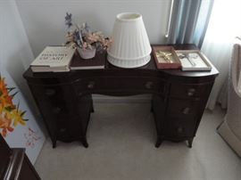 Phenix queen bedroom set