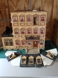 Play Mobil Victorian mansion