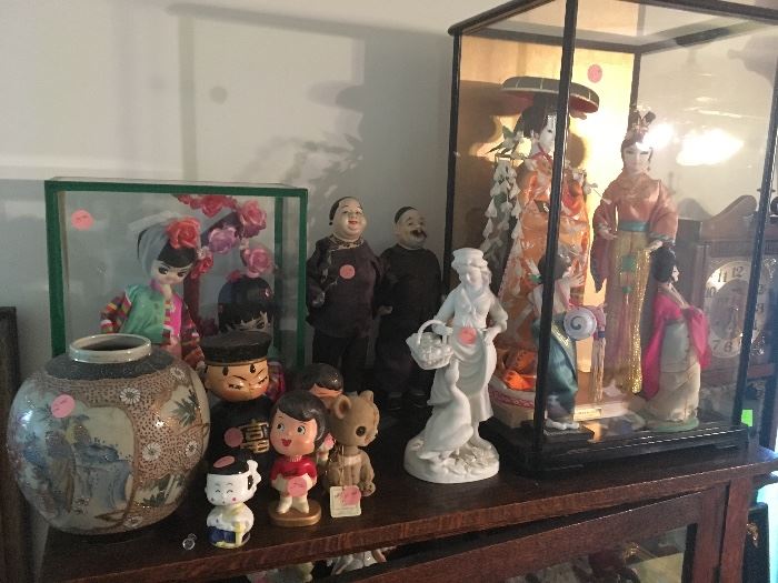 oriental decor and dolls