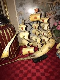 DECORATIVE HORN SHIP MODEL