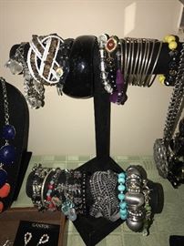 TONS OF COSTUME JEWELRY