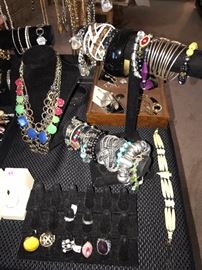 TONS OF COSTUME JEWELRY