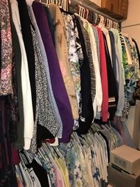 LOTS OF WOMENS CLOTHING-SIZE LARGE AND XLARGE