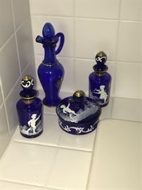 BATHROOM SET