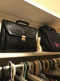 WOMENS HANDBAGS