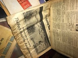 VINTAGE COLLECTIBLE NEWSPAPERS
