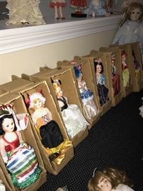 HUGE COLLECTION OF ANTIQUE AND VINTAGE DOLLS