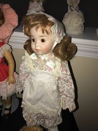 HUGE COLLECTION OF ANTIQUE AND VINTAGE DOLLS