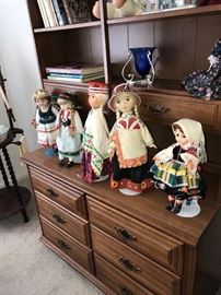 HUGE COLLECTION OF ANTIQUE AND VINTAGE DOLLS