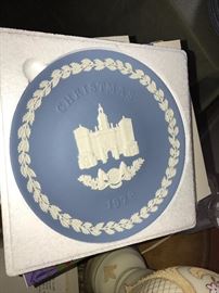 WEDGWOOD COLLECTIBLE CHRISTMAS PLATES