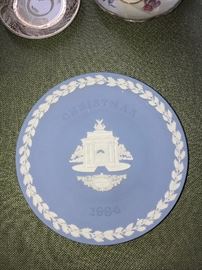 WEDGWOOD COLLECTIBLE CHRISTMAS PLATES