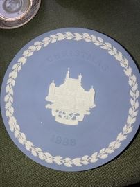 WEDGWOOD COLLECTIBLE CHRISTMAS PLATES