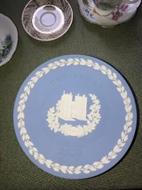 WEDGWOOD COLLECTIBLE CHRISTMAS PLATES