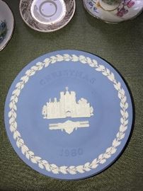 WEDGWOOD COLLECTIBLE CHRISTMAS PLATES