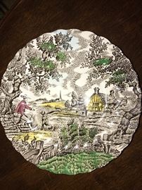 VINTAGE COLLECTIBLE PLATES