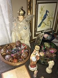 RELIGIOUS ARTIFACT AND COLLECTIBLES