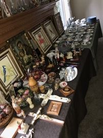 TONS OF ETHNIC UKRAINIAN COLLECTIBLES