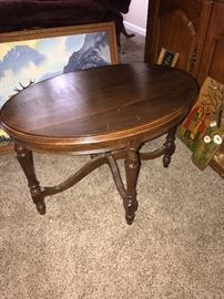 SMALL OVAL WOODEN TABLE