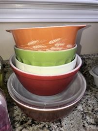 VINTAGE PYREX