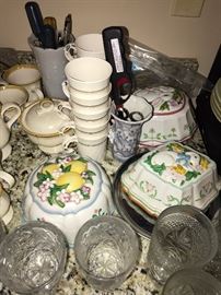 VINTAGE KITCHENWARE