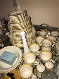 VINTAGE STONEWARE SET