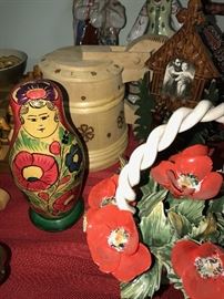 UKRAINIAN HAND-PAINTED NESTING DOLLS